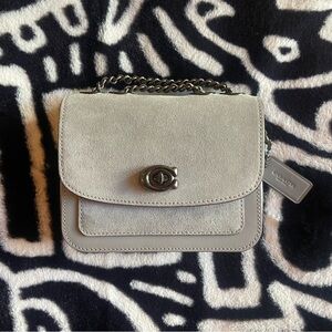 Coach Madison Shoulder Bag 16
Condition: 9/10